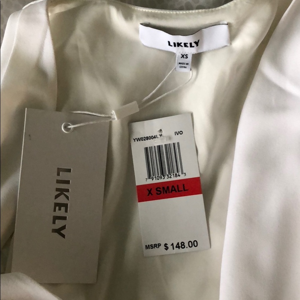 While Blouse - Picture 3 of 3